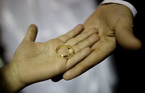 বিচ্ছেদ ঠেকাতে