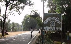 মাগুরায় ‘বাস ডাকাতির’ চেষ্টা, পুলিশের গুলিতে নিহত ১