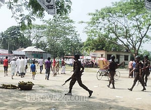 দেবিদ্বারে সংঘর্ষ, গুলিবিদ্ধ ২