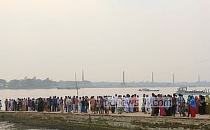 ঘুমের মধ্যে তলিয়ে গেল নৌকা, একজনের মৃত্যু