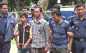 মধুপুরে চলন্ত বাসে ধর্ষণের অভিযোগে গ্রেপ্তার ৩