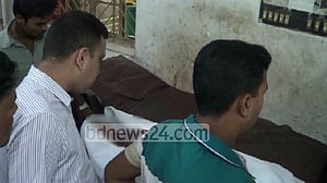 নেত্রকোণায় দুর্ঘটনায় পুলিশ সদস্য নিহত