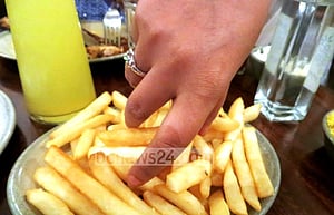 বেশি খাওয়ার অজানা কারণ