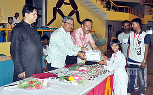 গেনসিরিউ কারাতে-জুজুৎসুতে সেরা হোপ স্কুল-স্টার্স একাডেমি