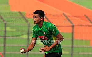 তাসকিনের অপেক্ষাতেই দল ১৩ সদস্যের