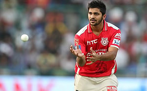 ভুবনেশ্বরের জায়গায় ভারত দলে ঠাকুর