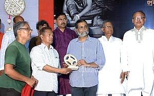বরিশালে ২০০ মৃৎশিল্পীকে সম্মাননা