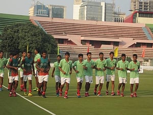 চ্যাম্পিয়ন হওয়ার স্বপ্ন নিয়ে হংকং যাচ্ছে হকি দল