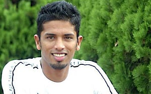 মারামারি করে এক ম্যাচ নিষিদ্ধ জিমি