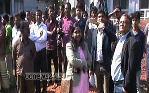 ফুলবাড়ীয়ায় ইউএনওকে ধাওয়া
