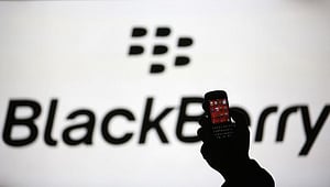 ভারতে হ্যান্ডসেট বানাতে ব্ল্যাকবেরি’র চুক্তি