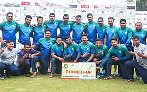 তুষারের রেকর্ডের আগে সাদমানের সেঞ্চুরি