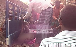 সাতক্ষীরার সেই পরিবারে চলছে শেকল বেঁধে ঝাড়ফুঁক