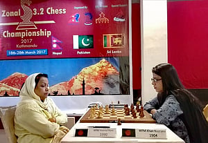 নেপালে শীর্ষে রাকিব-রানী