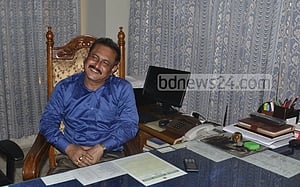 নির্বাচনে অংশ নেওয়ার জন্য মেয়র পদ থেকে বুলবুলের পদত্যাগ