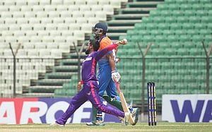 মজিদের শতক, সানির ক্যারিয়ার সেরা বোলিং