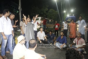 ভাস্কর্য অপসারণের প্রতিবাদ