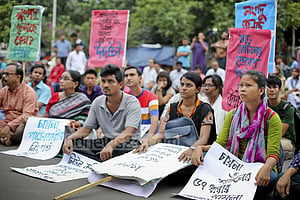 হেফাজতের সঙ্গে আপসে উনি ডুববেন: অধ্যাপক আকাশ