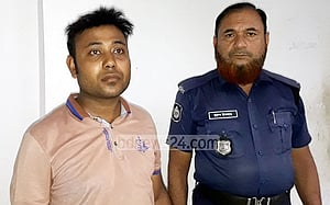 ঘুষের মামলায় ফেনীতে শিক্ষা কর্মকর্তা গ্রেপ্তার