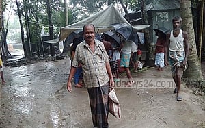 বগুড়ায় পরিচয় গোপন রেখে কোরবানির মাংস বিতরণ