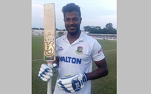 সাজ্জাদুলের ৫ রানের আক্ষেপ