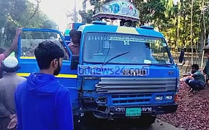 রাসমেলায় যাওয়ার পথে দিনাজপুরের সড়কে নিহত ৪