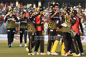 চিটাগংকে হারিয়ে টিকে থাকল রাজশাহী