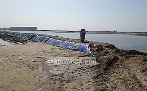 রামুতে খাল ভরাটের দায়ে মারমেইডকে জরিমানা