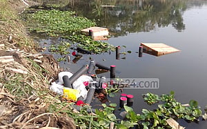 কুমিল্লায় বিপুল পরিমাণ বোমা সদৃশ বস্তু উদ্ধার
