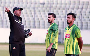 সুযোগ পেতে পারেন আবুল হাসান