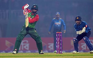 রেকর্ড ব্যবধানের হারে শেষ হতাশার সিরিজ