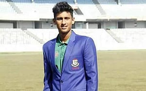 আবাহনীকে গুঁড়িয়ে দিলেন রেকর্ড গড়া আরাফাত