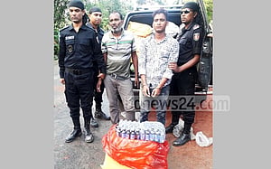 নওগাঁয় তিন হাজার বোতল ফেন্সিডিলসহ আটক ২