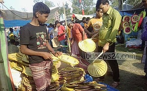 বগুড়ায় যমুনা পাড়ে হয়ে গেল বারণীর মেলা