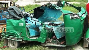 ভৈরবে ট্রাকের সঙ্গে সংঘর্ষে ৪ অটো আরোহী নিহত