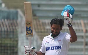 সাদমান, মজিদের সেঞ্চুরিতে এক দিনেই মধ্যাঞ্চলের চারশ