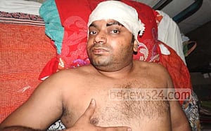 মাগুরায় ব্যবসায়ীকে কুপিয়ে বাড়িতে ডাকাতি