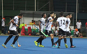 জিমির হ্যাটট্রিকে টানা পঞ্চম জয় মোহামেডানের