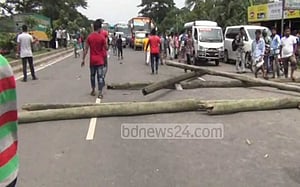 কুমিল্লায় পিকআপের ধাক্কায় ২ নারী নিহত