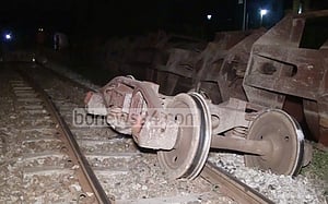 সাড়ে ৫ ঘণ্টা পর চট্টগ্রামের সঙ্গে ঢাকা ও সিলেটের রেল চালু