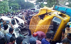 সিলেটে ট্রাক-মাইক্রো সংঘর্ষে নিহত ৪