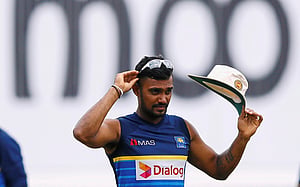 ছয়টি আন্তর্জাতিক ম্যাচে নিষিদ্ধ গুনাথিলাকা