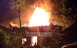 গাজীপুরে আগুনে পুড়ল ঘর