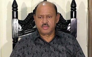 বরিশাল মেয়রের পদত্যাগের ঘোষণা