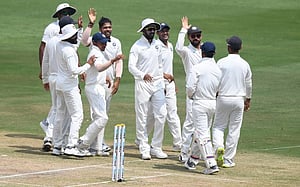 উমেশের আগুনে পুড়ল উইন্ডিজ