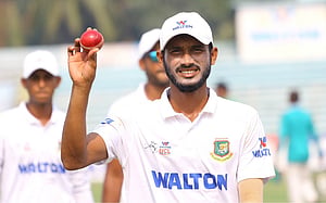 বরিশালকে গুঁড়িয়ে দিলেন মোহর শেখ