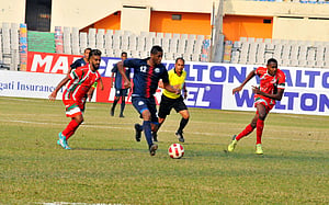 মুক্তিযোদ্ধা-ব্রাদার্সের ড্রয়ে সেরা আটে আবাহনী
