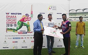 মেহেদির ছোবল, মিজানুরের ফিফটি