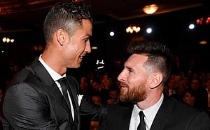‘রোনালদোকে পছন্দ করি, তবে মেসিই সেরা’