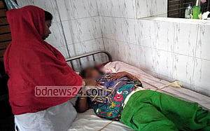 অস্ত্রোপচারের পর পেটে ব্যথা, বের হল গজ-ব্যান্ডেজ